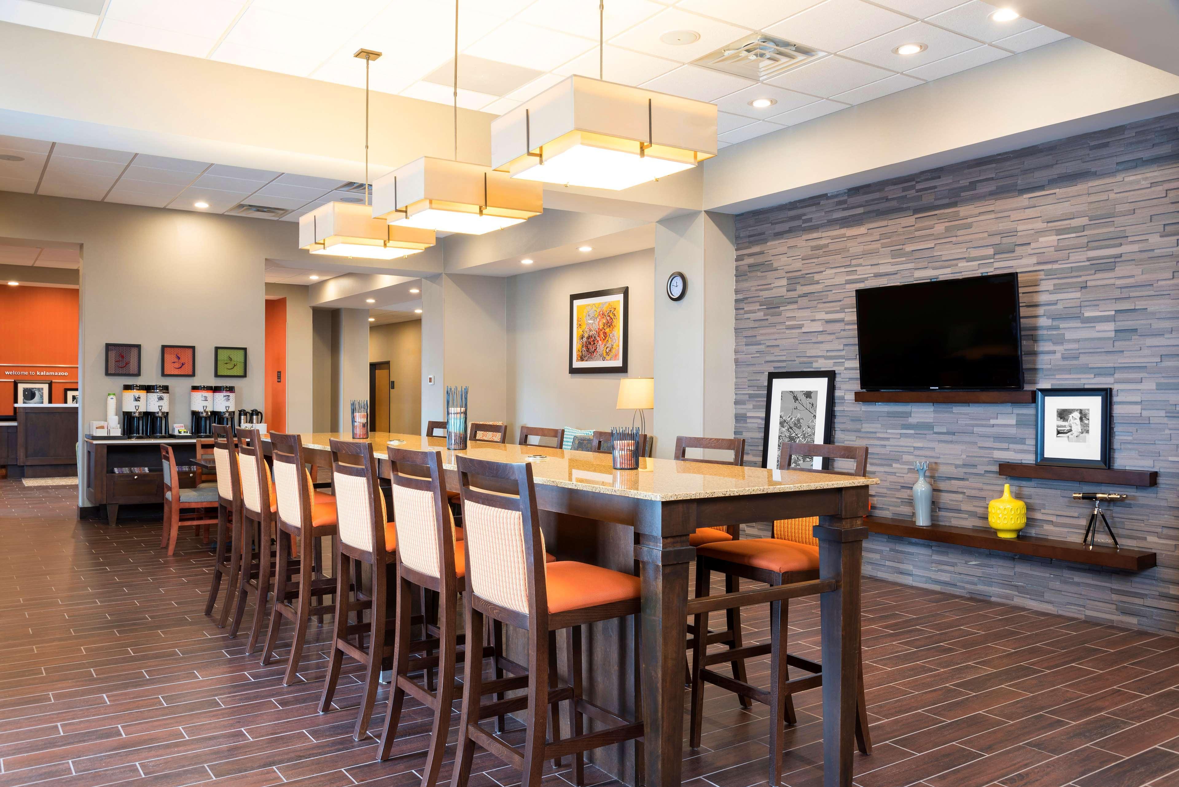 Hampton Inn Kalamazoo Exteriér fotografie